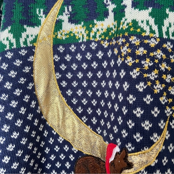 Holiday Time Men’s Ugly Christmas Sweater Howl At the Moon Winter Wolf Themed - Picture 4 of 9